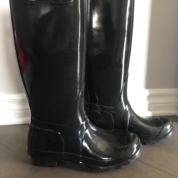 Tall Glossy Black Hunter Rain Boots (Size 7) - Picture 3 of 6